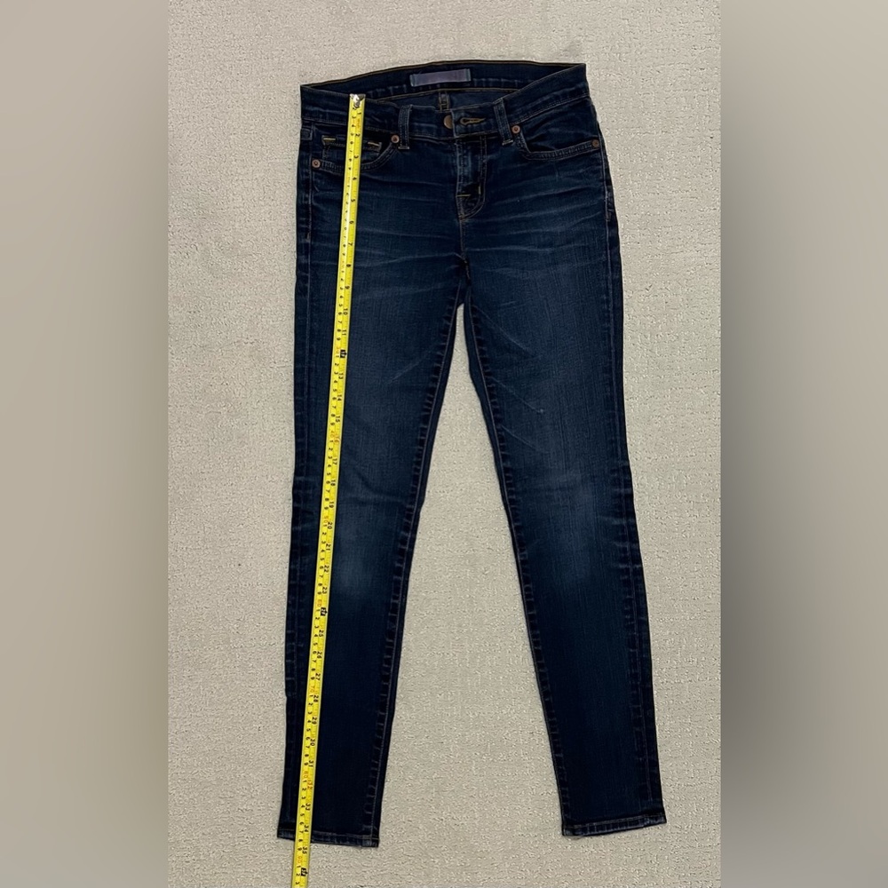 J BRAND // Skinny Leg Jeans. SZ: 25. Dark Denim.